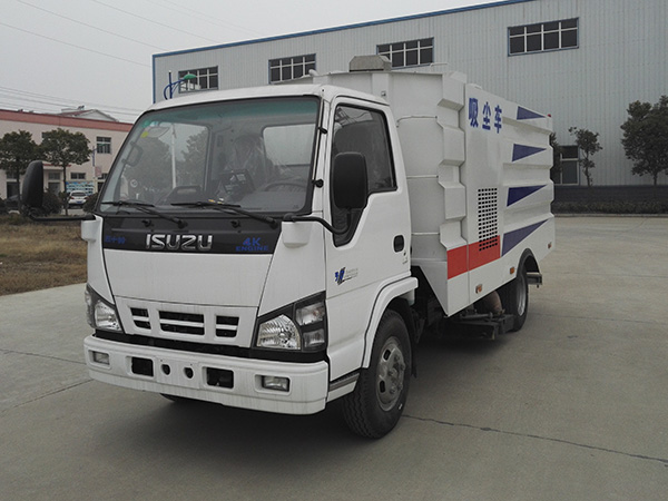五十铃吸尘车